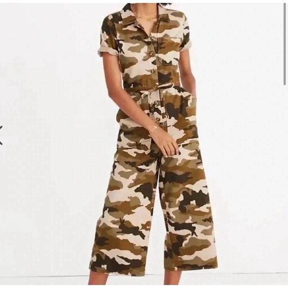 Madewell Pants - Madewell Wide-Leg‎ Utility Jumpsuit in Cottontail Camo Size 4